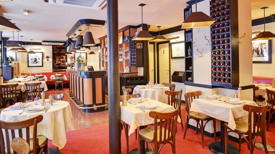 Janna restaurant in Paris, France