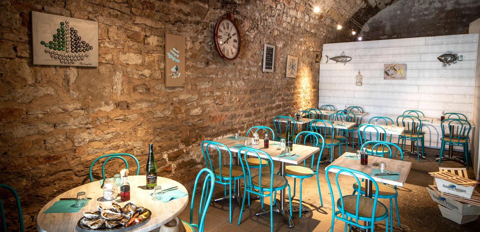 Chez La Tchèpe restaurant in Bouzigues, France