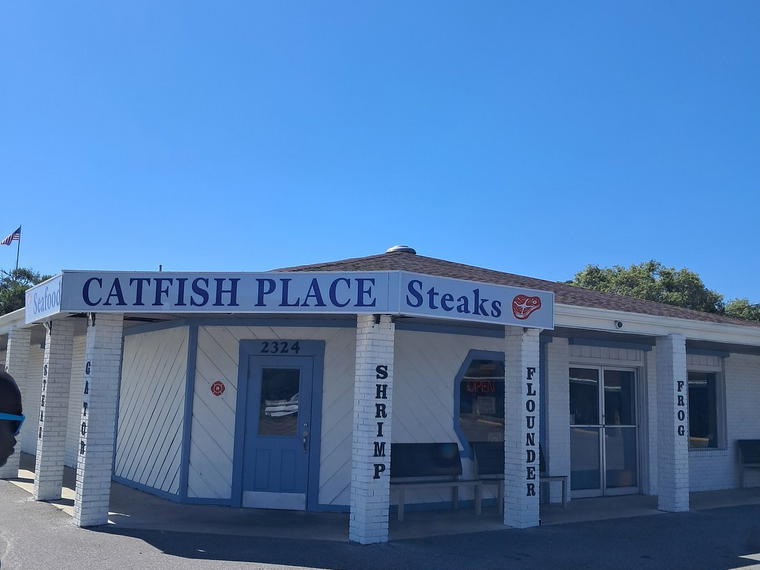 The Catfish Place, St Cloud, United States