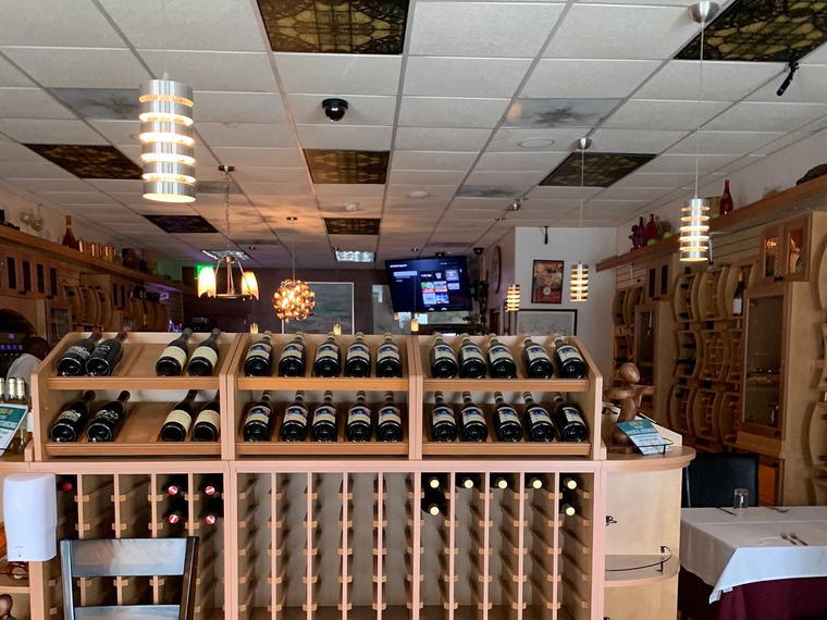 Syrah, Nassau, Bahamas