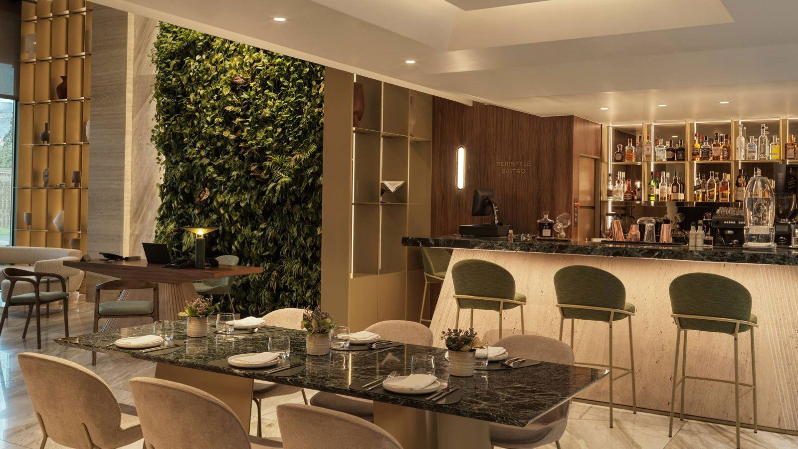 Peristyle Bistro, Restaurant in Athens