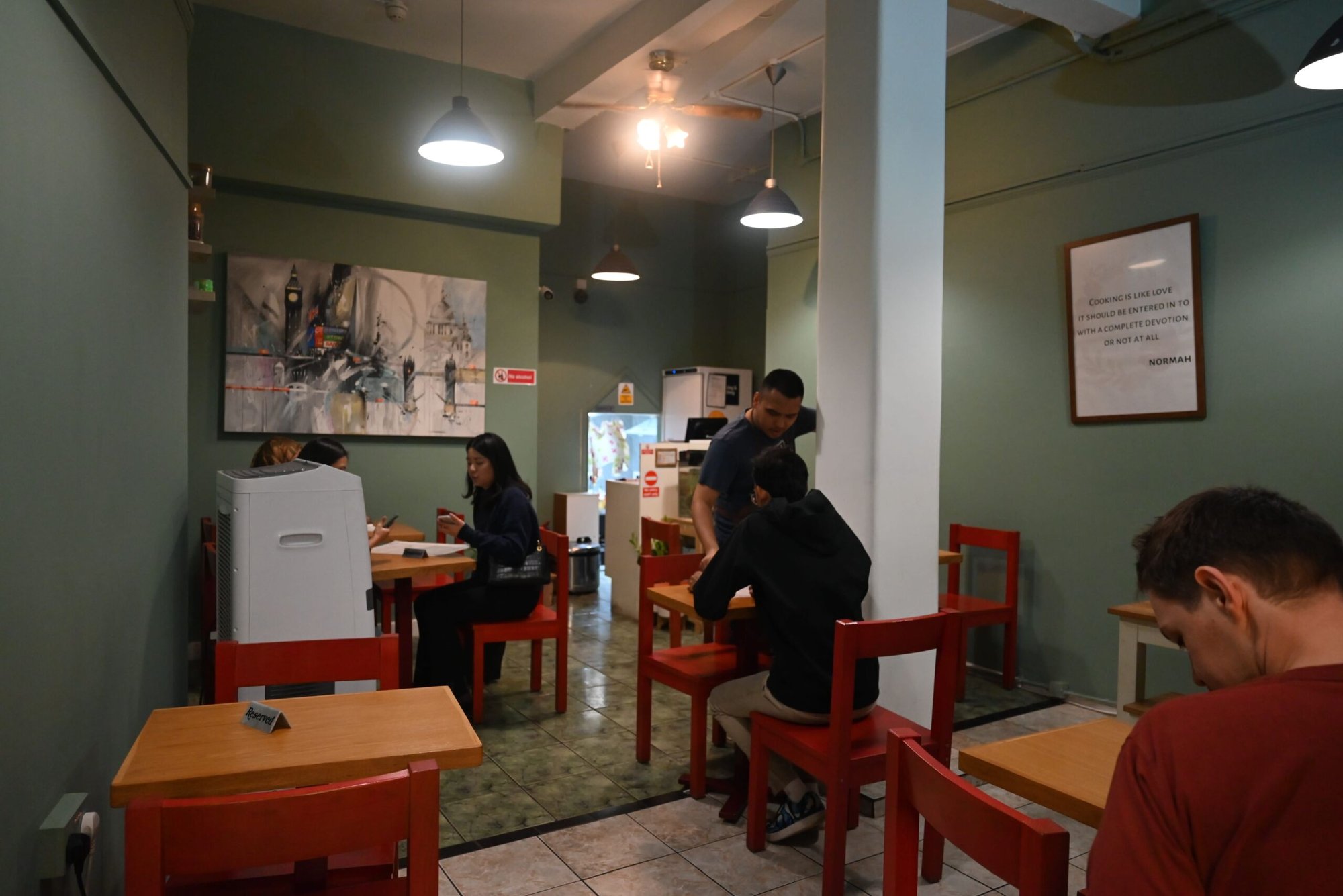 Normah Cafe, Restaurant in London