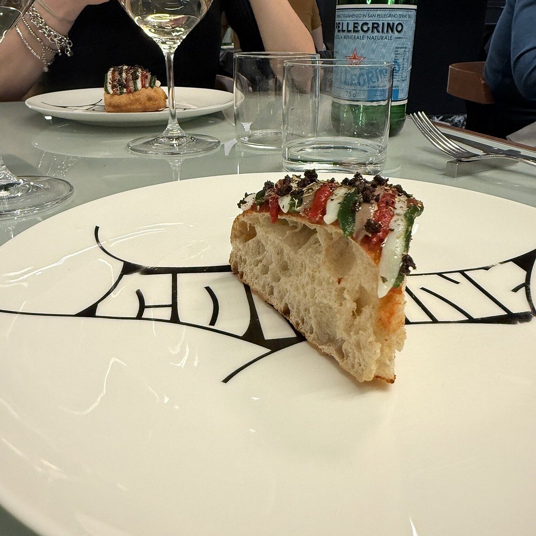 Confine - Pizza e Cantina