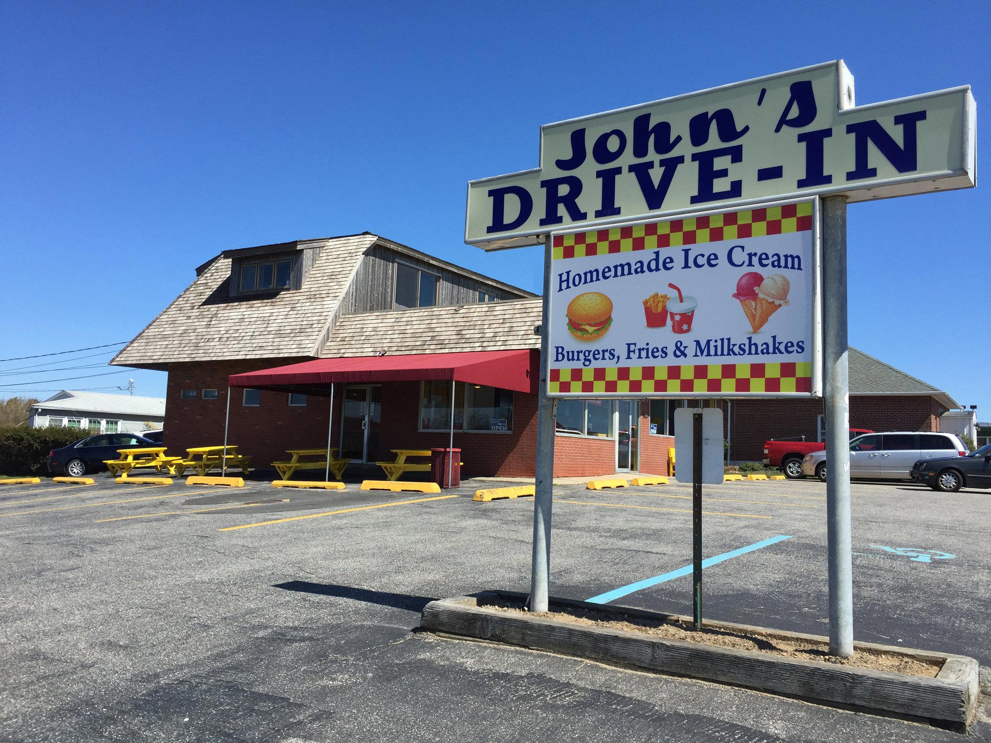 John's Drive-In, Montauk, United States