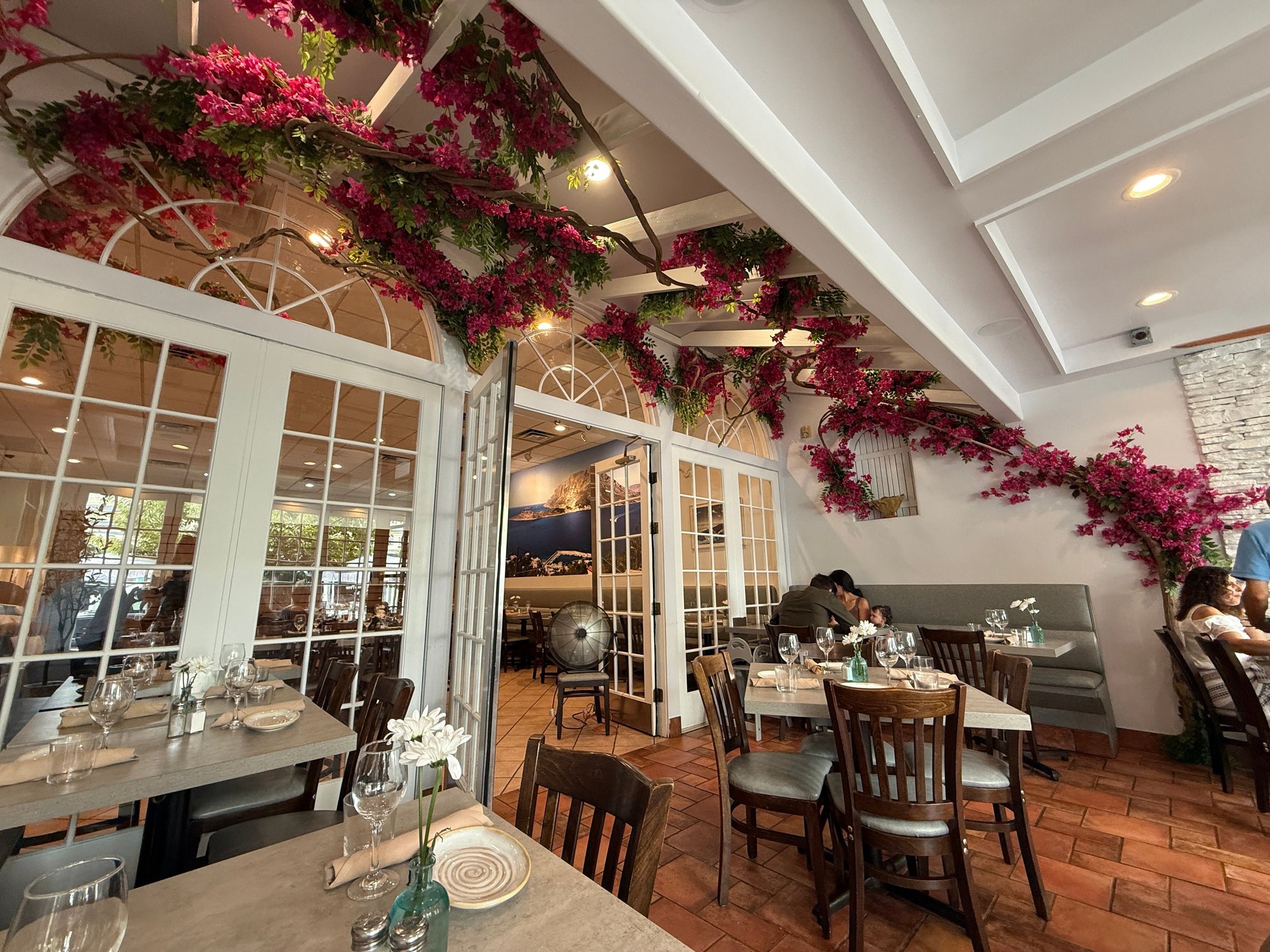 Meltemi Greek Restaurant restaurant in Ridgewood, United States