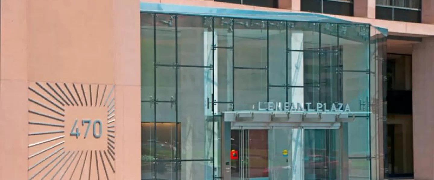 L'Enfant Plaza SW restaurant in Washington DC, United States