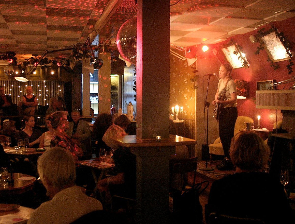 Kafé de luxe, Restaurant in Växjö