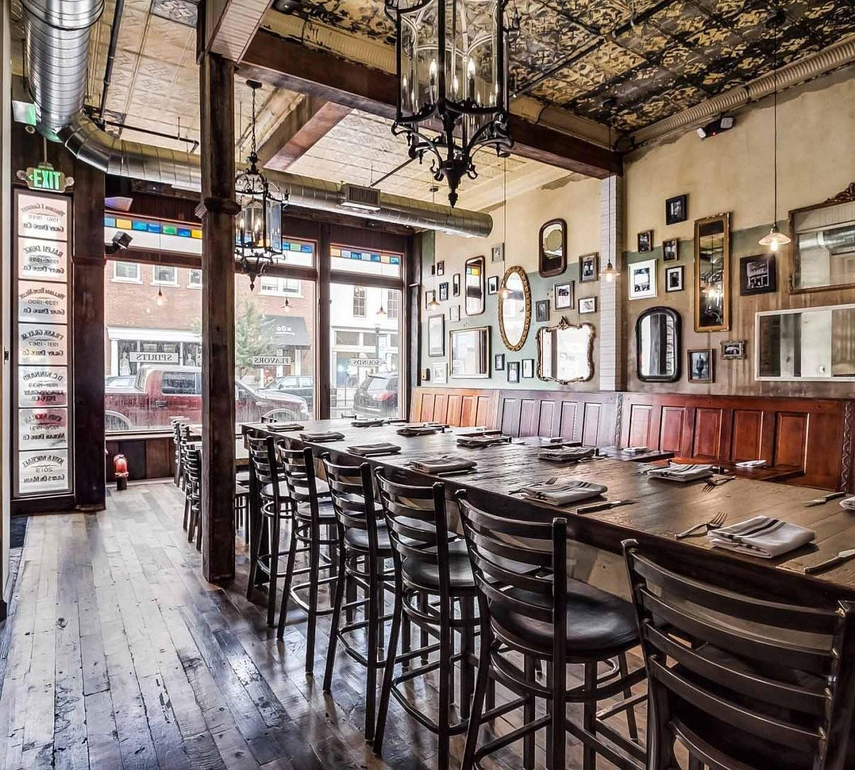 GRAYS on Main, Restaurant in Franklin