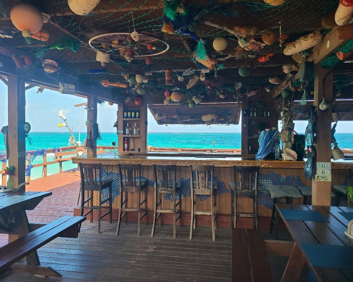 Haynes Ave restaurant in Governor S Harbour, Bahamas
