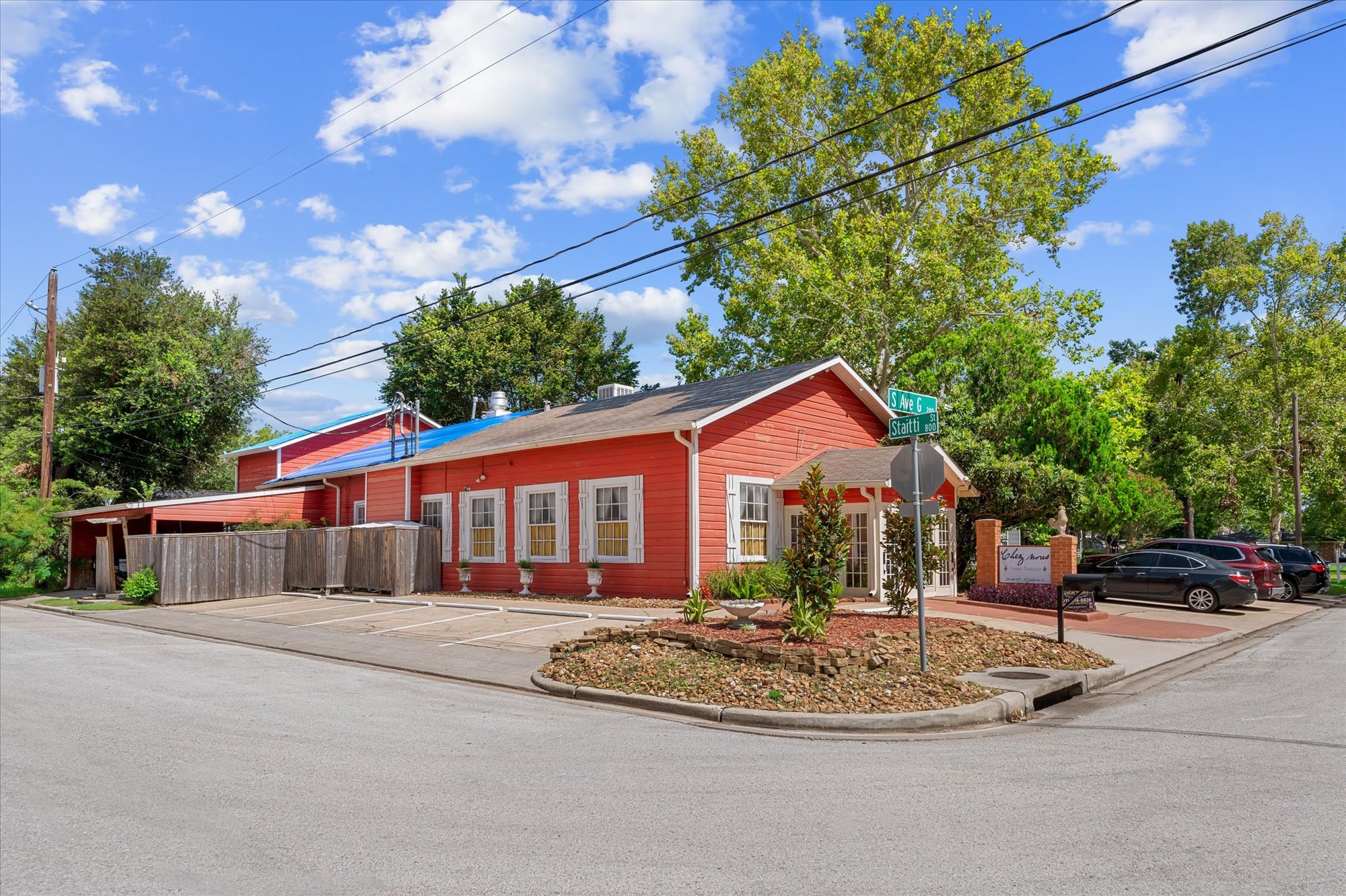 Chez Nous French Restaurant restaurant in Humble, United States