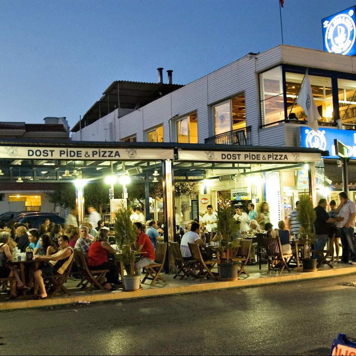 Dost Pide & Pizza, Restaurant in Izmir