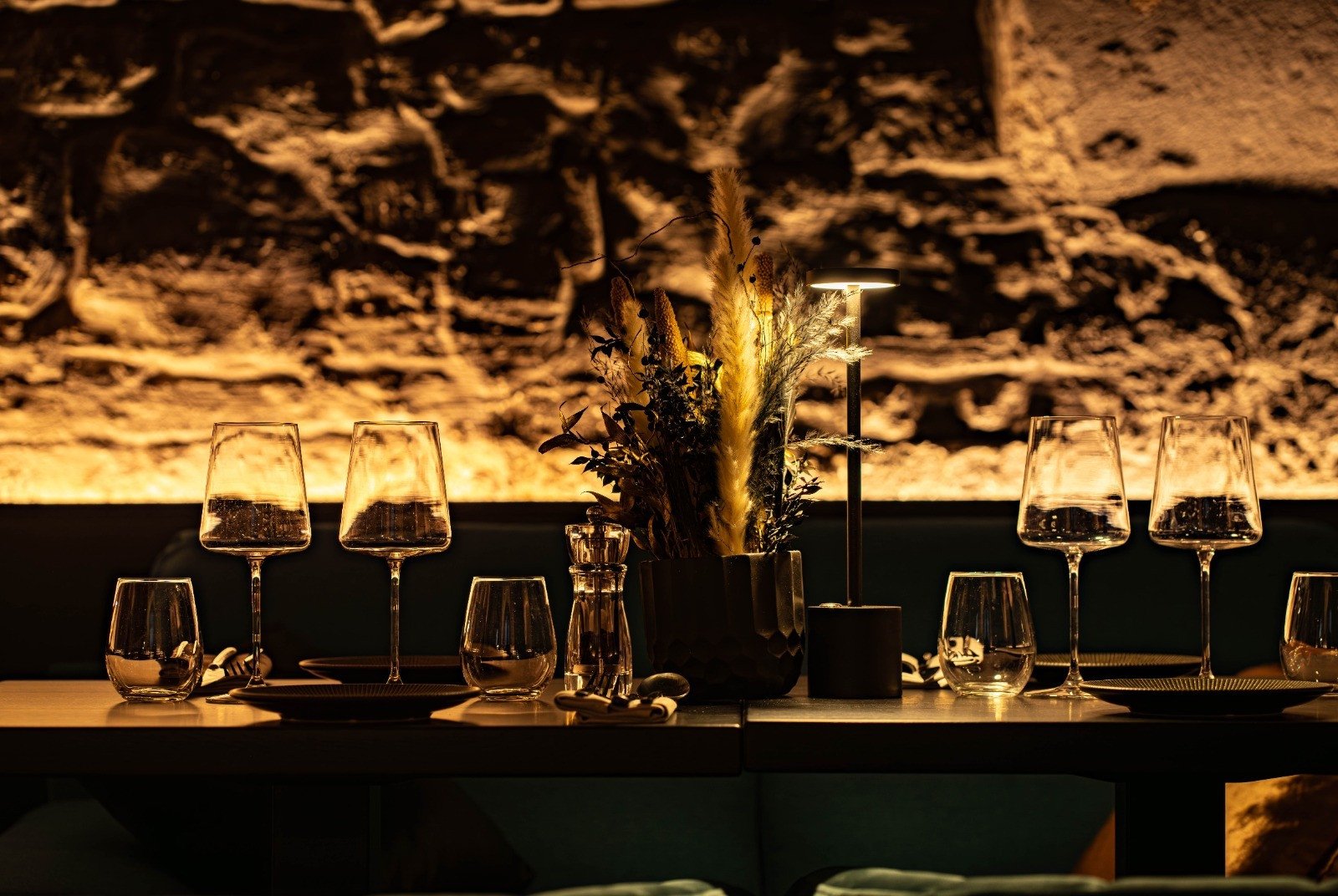 Harper Woolf, Restaurant in Riga