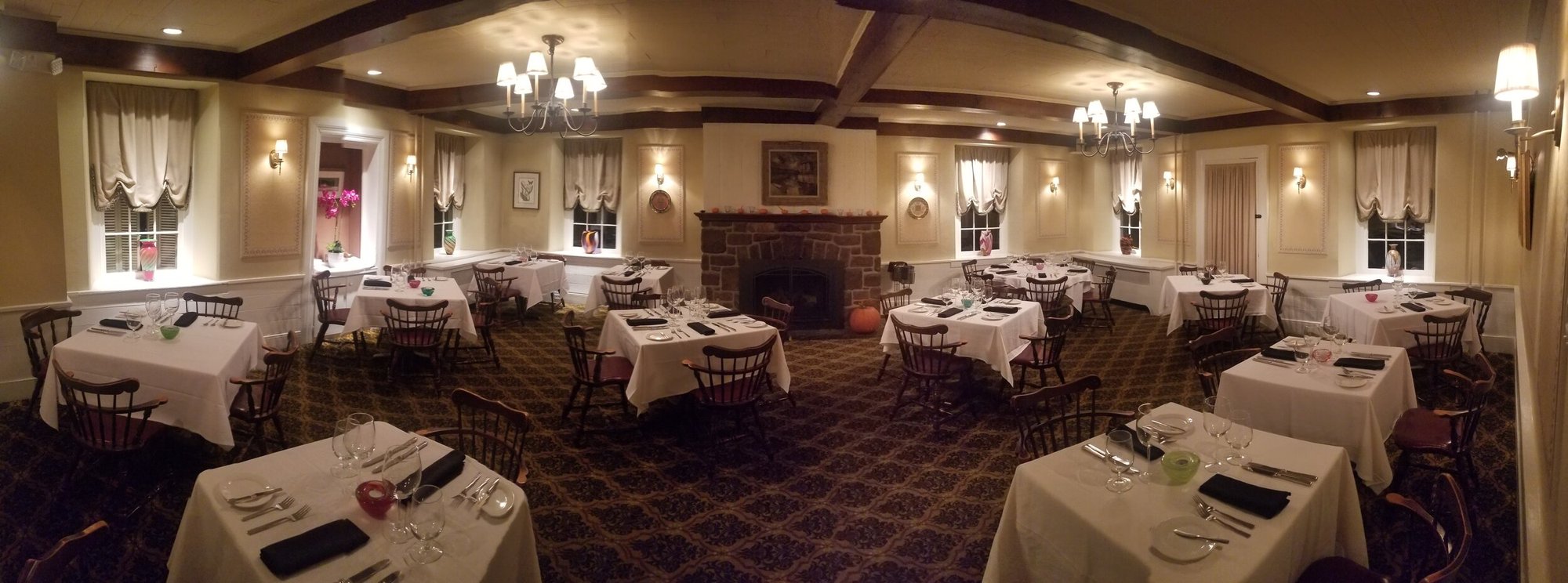 Dans at Green Hills restaurant in Reading, United States