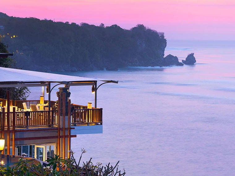 Botol Biru Bar & Grill, Uluwatu, Indonesia