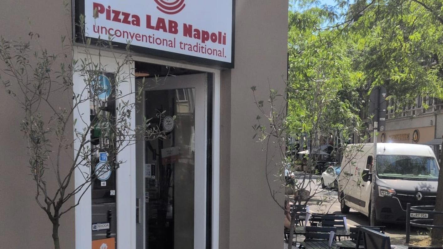 Pizza LAB Napoli restaurant in Cologne, Germany
