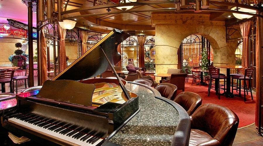 Roxy Restaurant & Bar, Restaurant in Reno