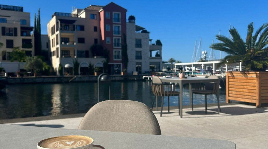 Gourmet Corner, Restaurant in Tivat