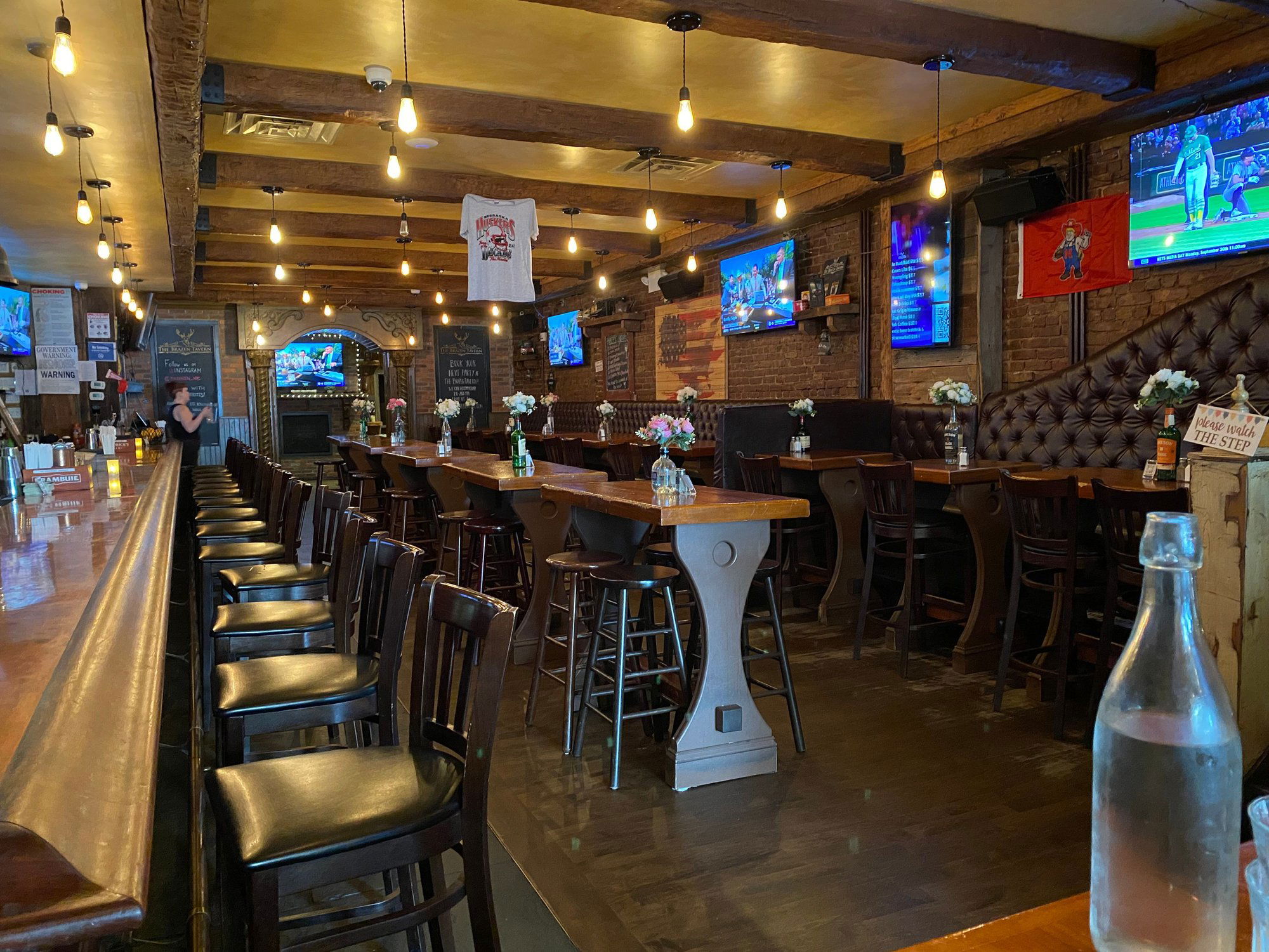 The Brazen Tavern, Restaurant in New York City