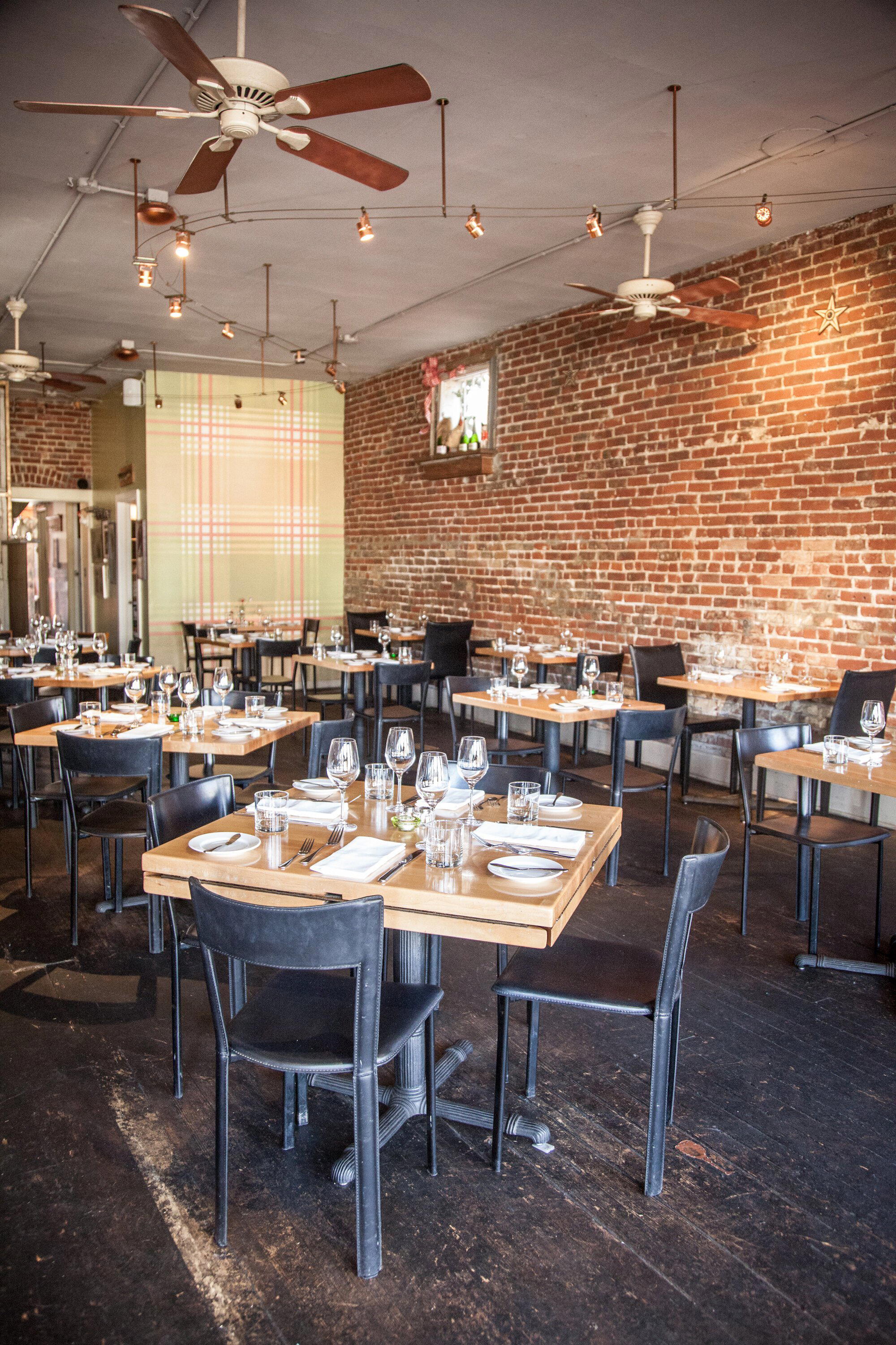 Table 6 restaurant in Denver, United States