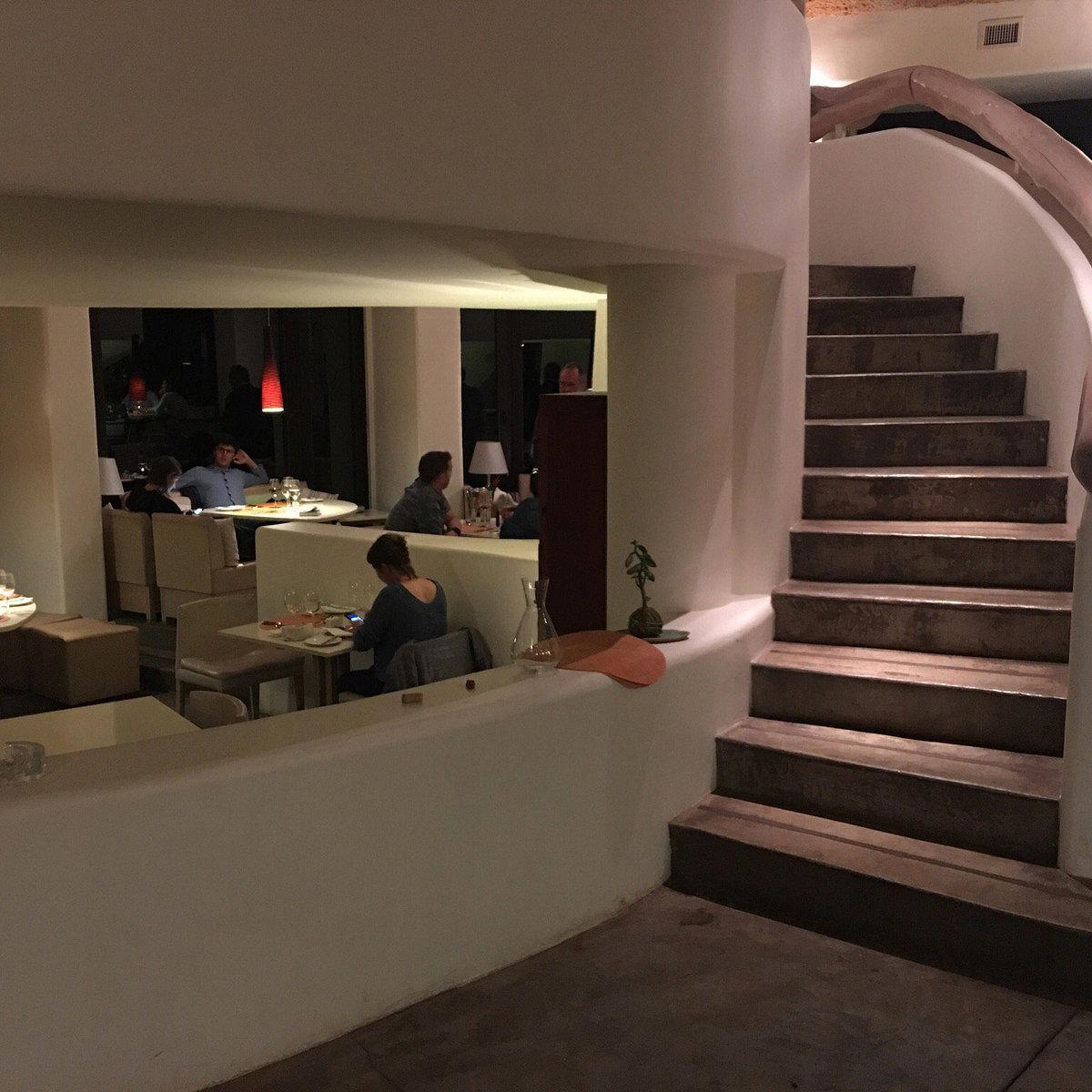 Kaloa Lounge restaurant in Easter Island