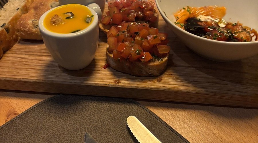 Flavour's Restaurant