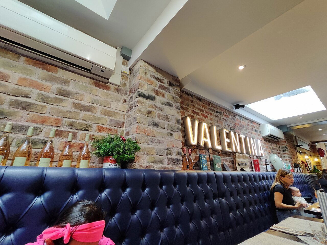 Valentina - Weybridge, Restaurant in Weybridge