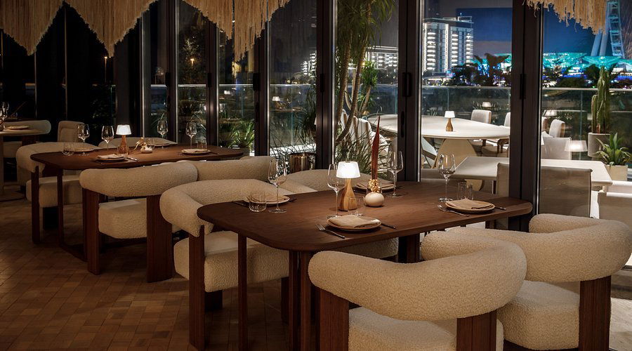 Osh Del Mar, Restaurant in Dubai