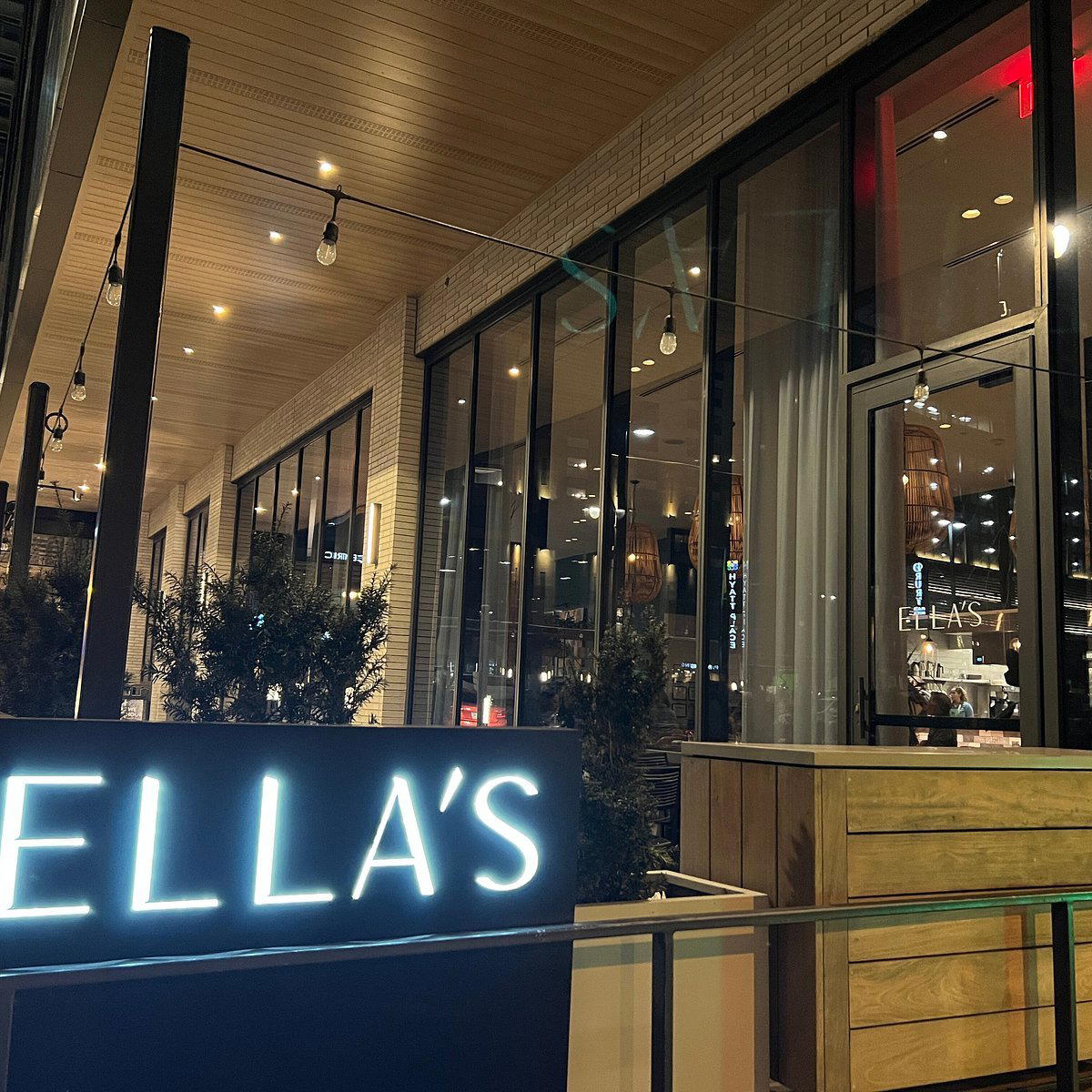 Ella's by Christian Petroni restaurant in Nashville, United States