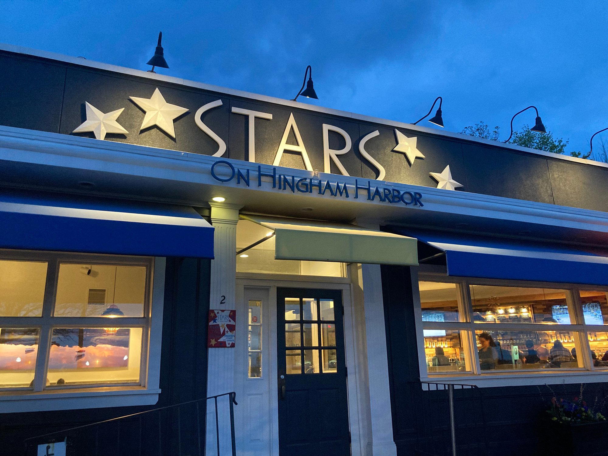 Stars On Hingham Harbor restaurant in Hingham