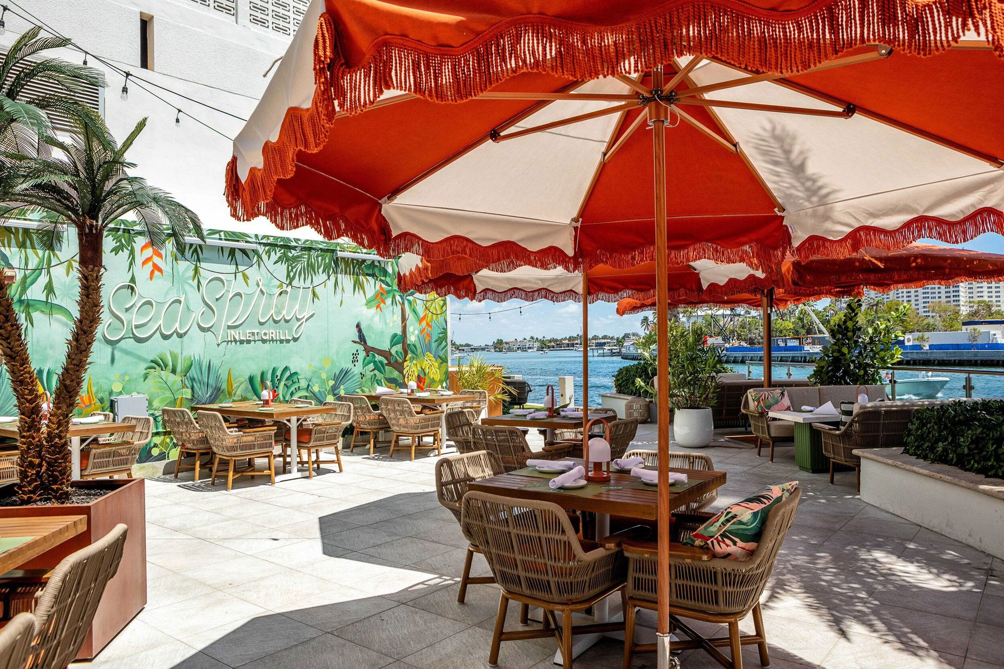 SeaSpray Inlet Grill, Restaurant in Boca Raton