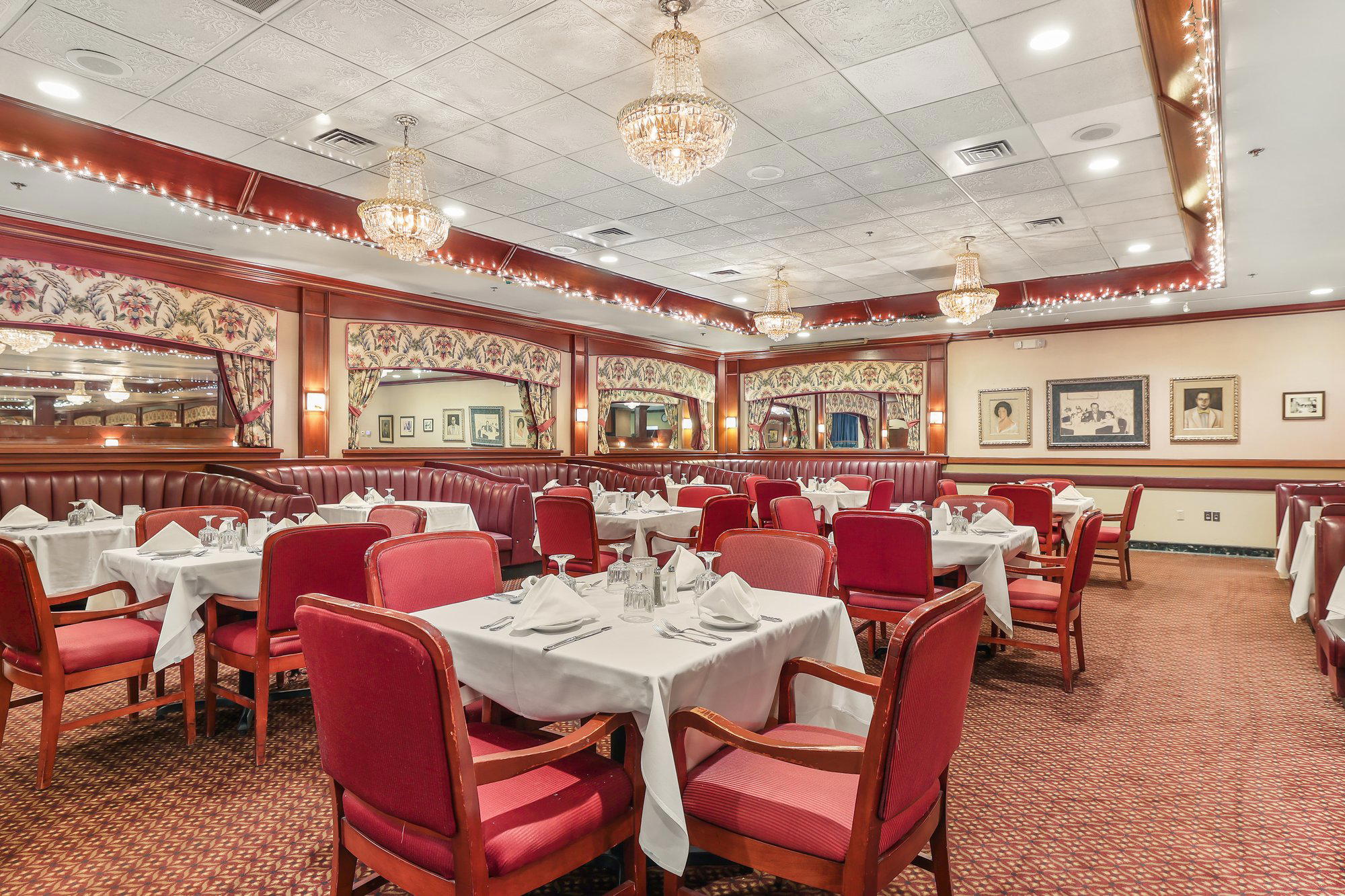 Lellis restaurant in Auburn Hills, United States