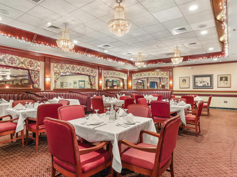 Lellis, Auburn Hills, United States