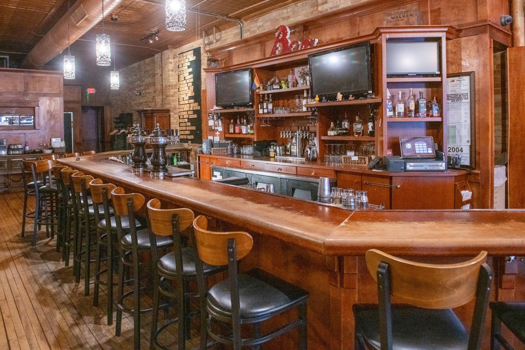 The Rezervoir Lounge, Restaurant in Grand Rapids