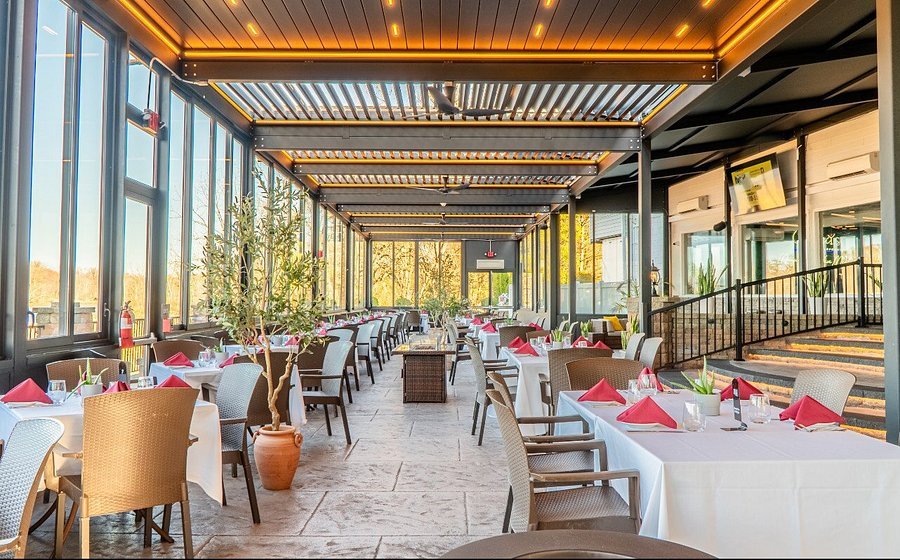 Carlucci's Waterfront restaurant in Mount Laurel, United States