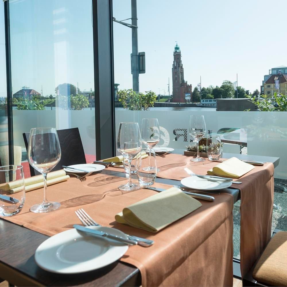 PIER 6, Restaurant in Bremen