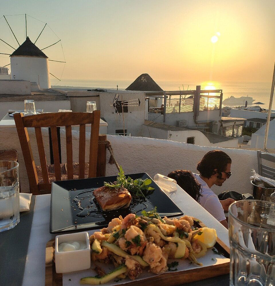 Ochre & Brown Bar Restaurant, Restaurant in Athens