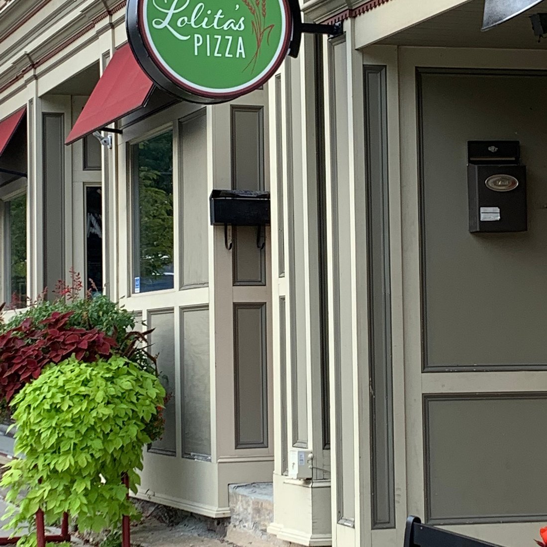 Lolita's Pizza