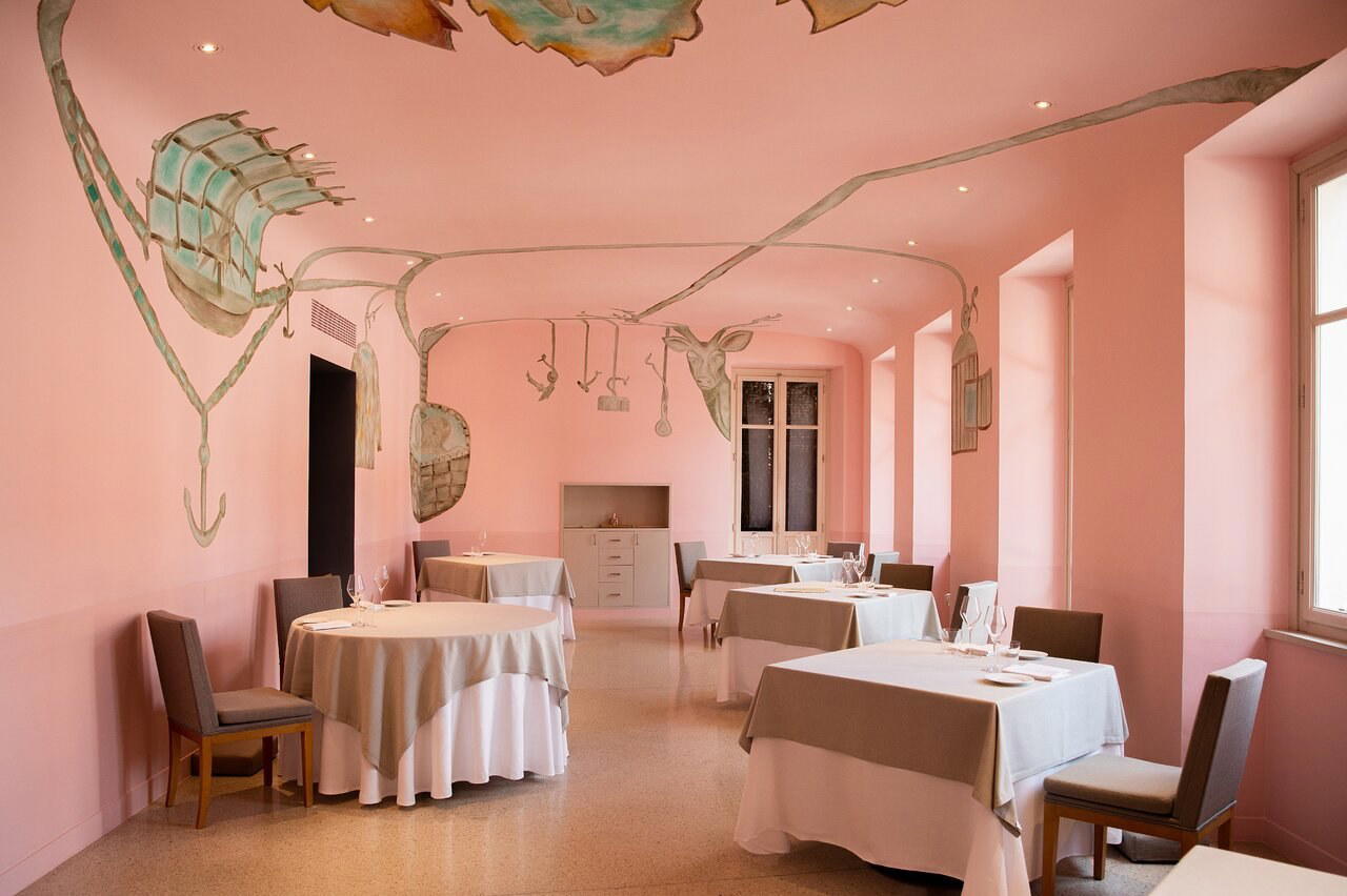 Piazza Duomo restaurant in Alba