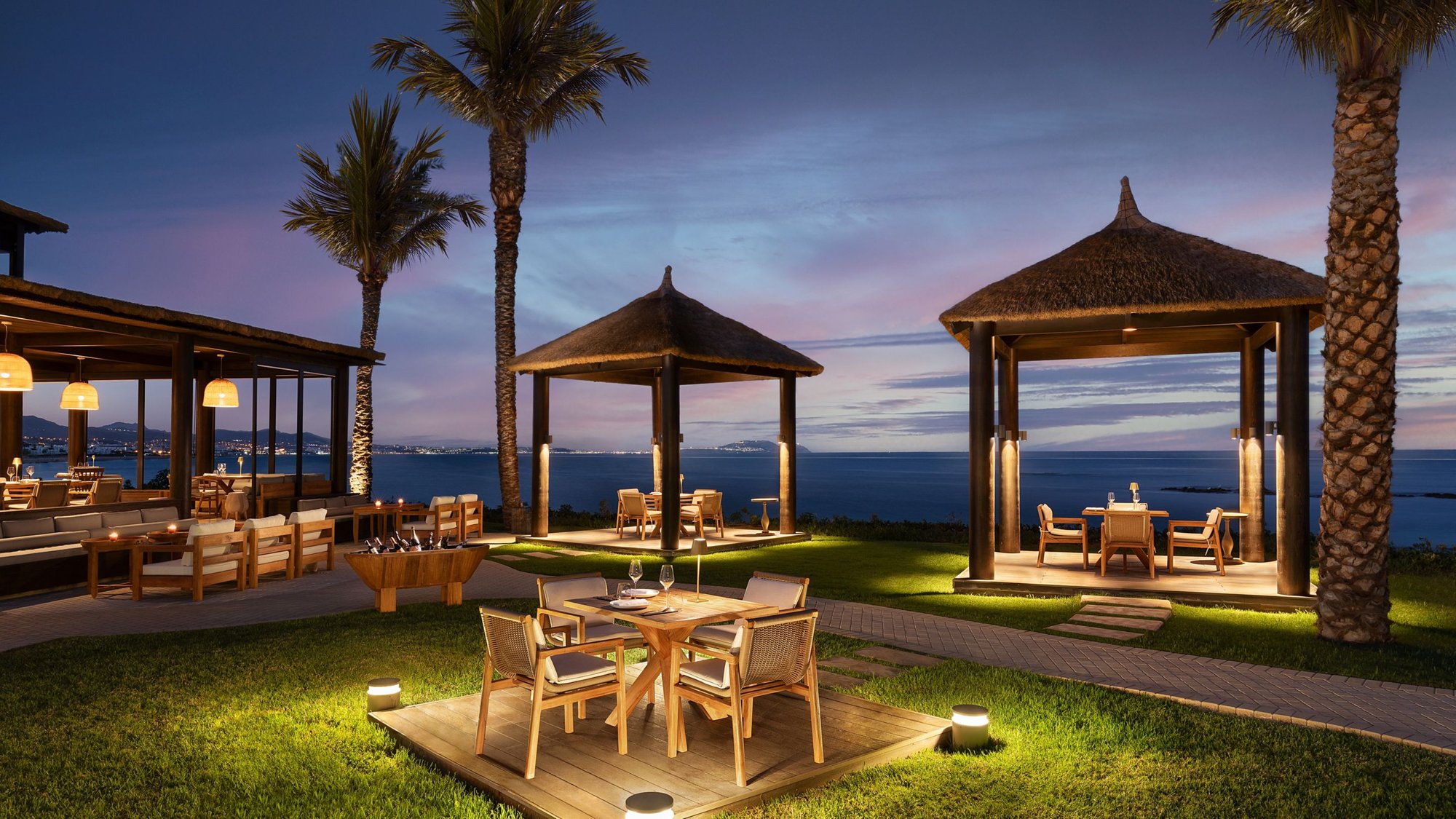 Bahia Vista Beach Bar & Grill