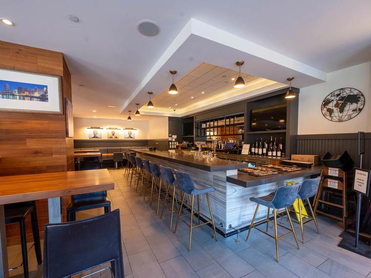 Klassics Kitchen + Cocktails, Minneapolis, United States