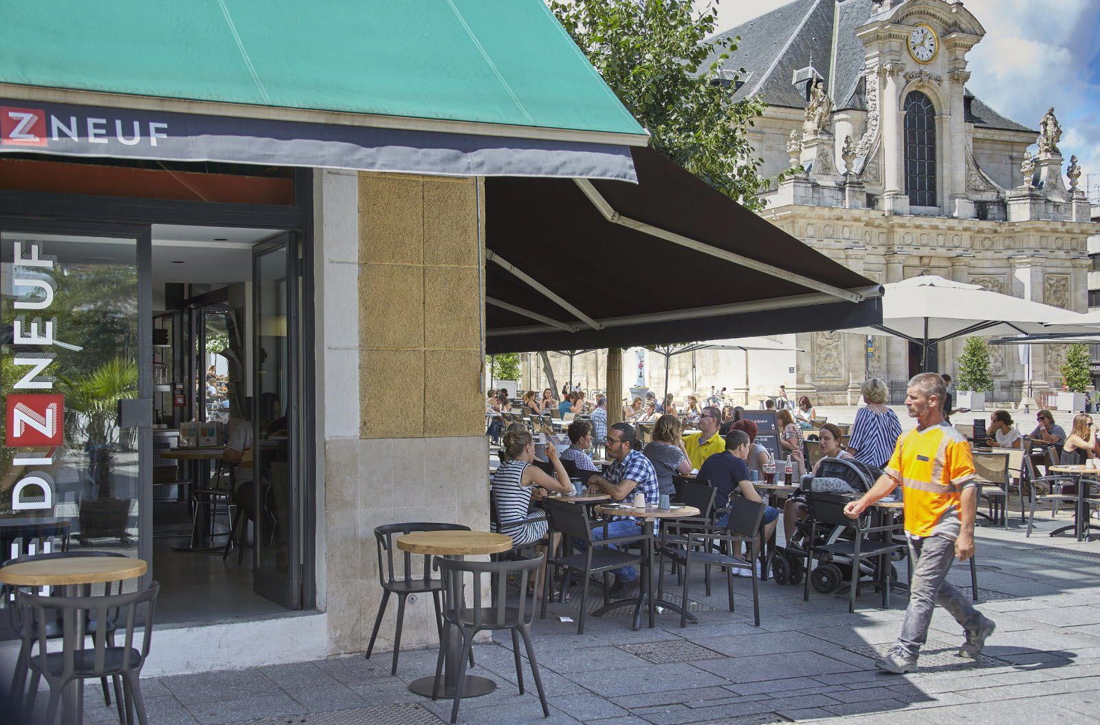 Le Dizneuf restaurant in Nancy, France
