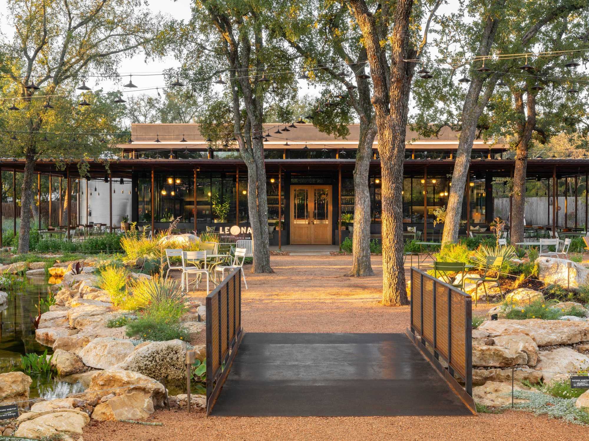Leona Botanical Cafe & Bar restaurant in Sunset Valley, United States