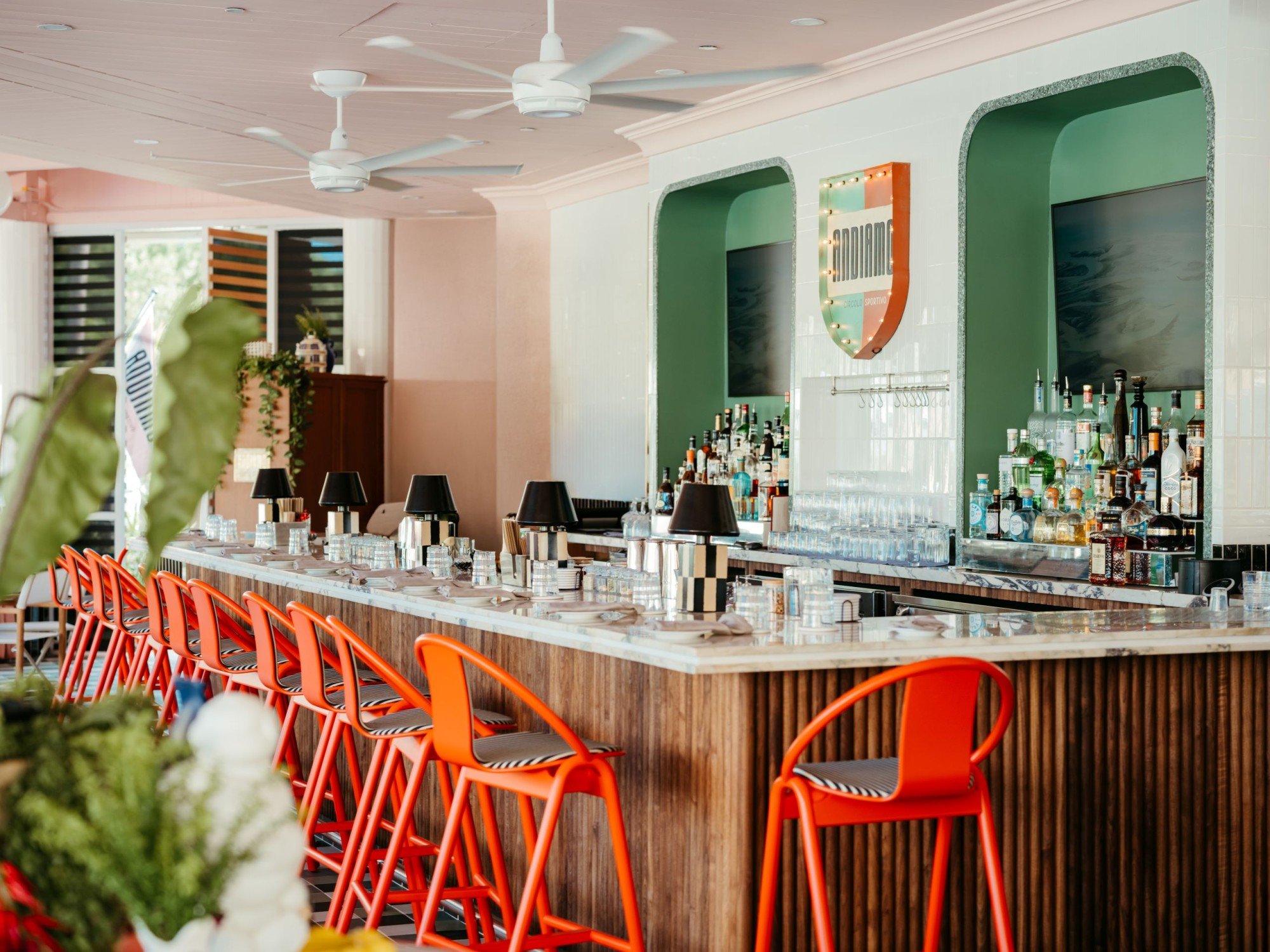 Andiamo Circolo Sportivo, Restaurant in Seven Mile Beach