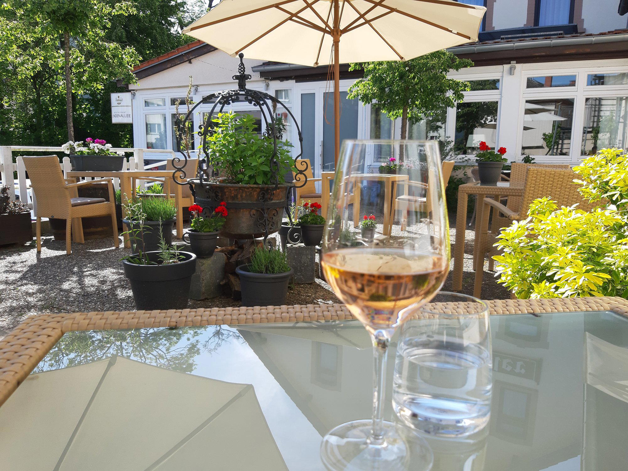 Lindenallee restaurant in Dornholzhausen, Germany