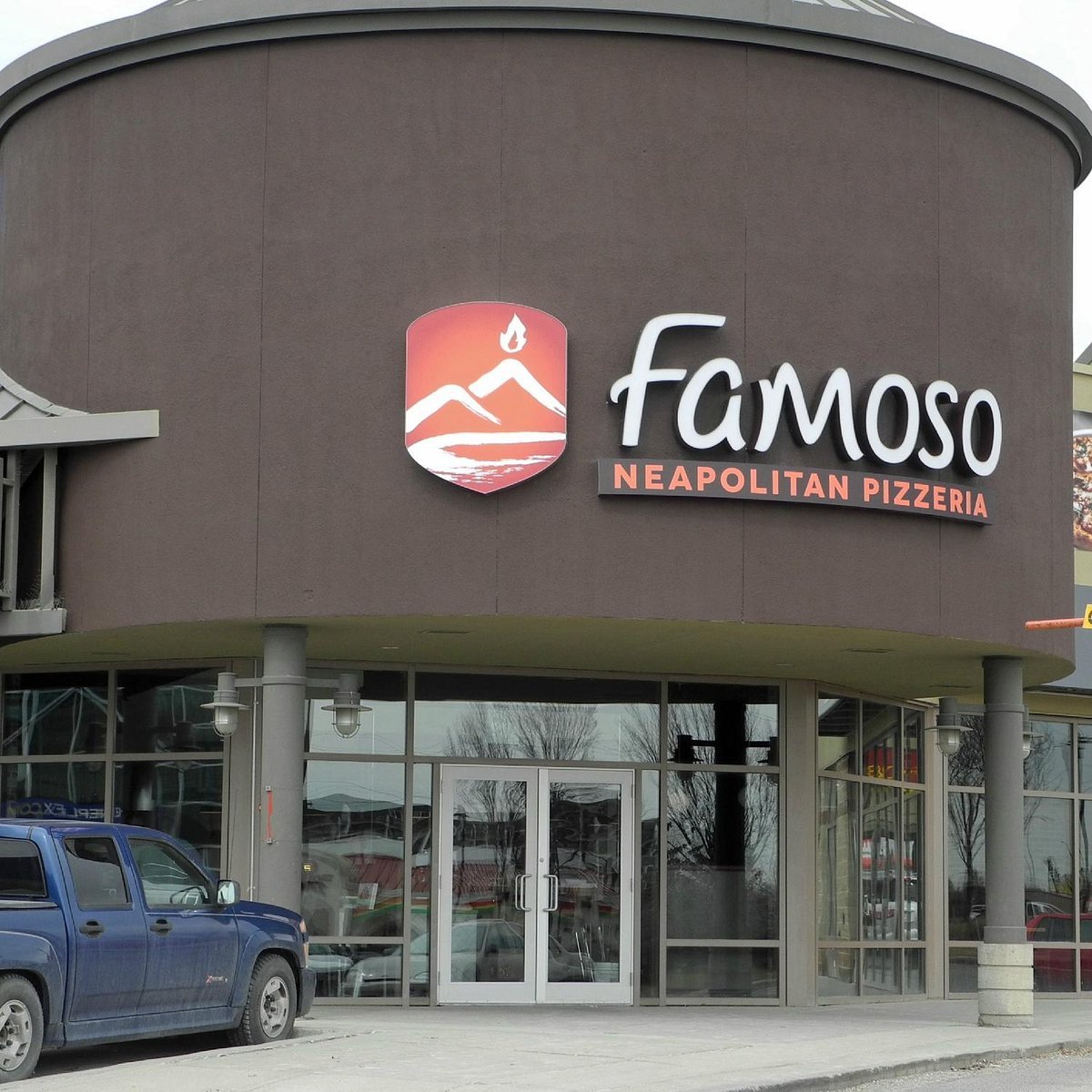 Famoso Italian Pizzeria - Westhills, Calgary, Canada