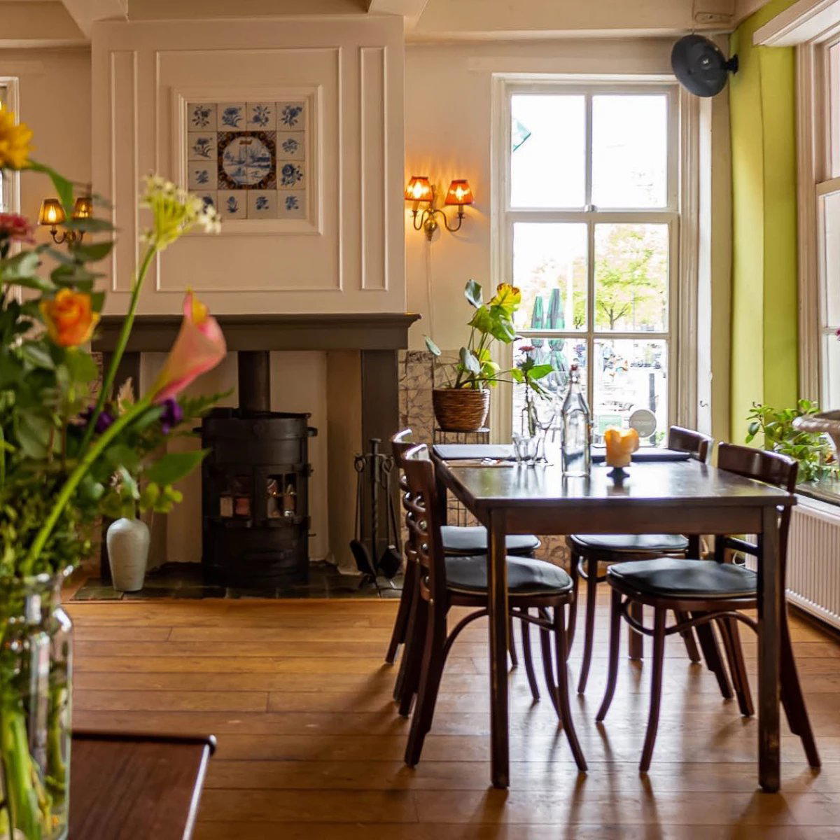 Huiskamerrestaurant De Kleine Heerlijkheid restaurant in Groningen, Netherlands