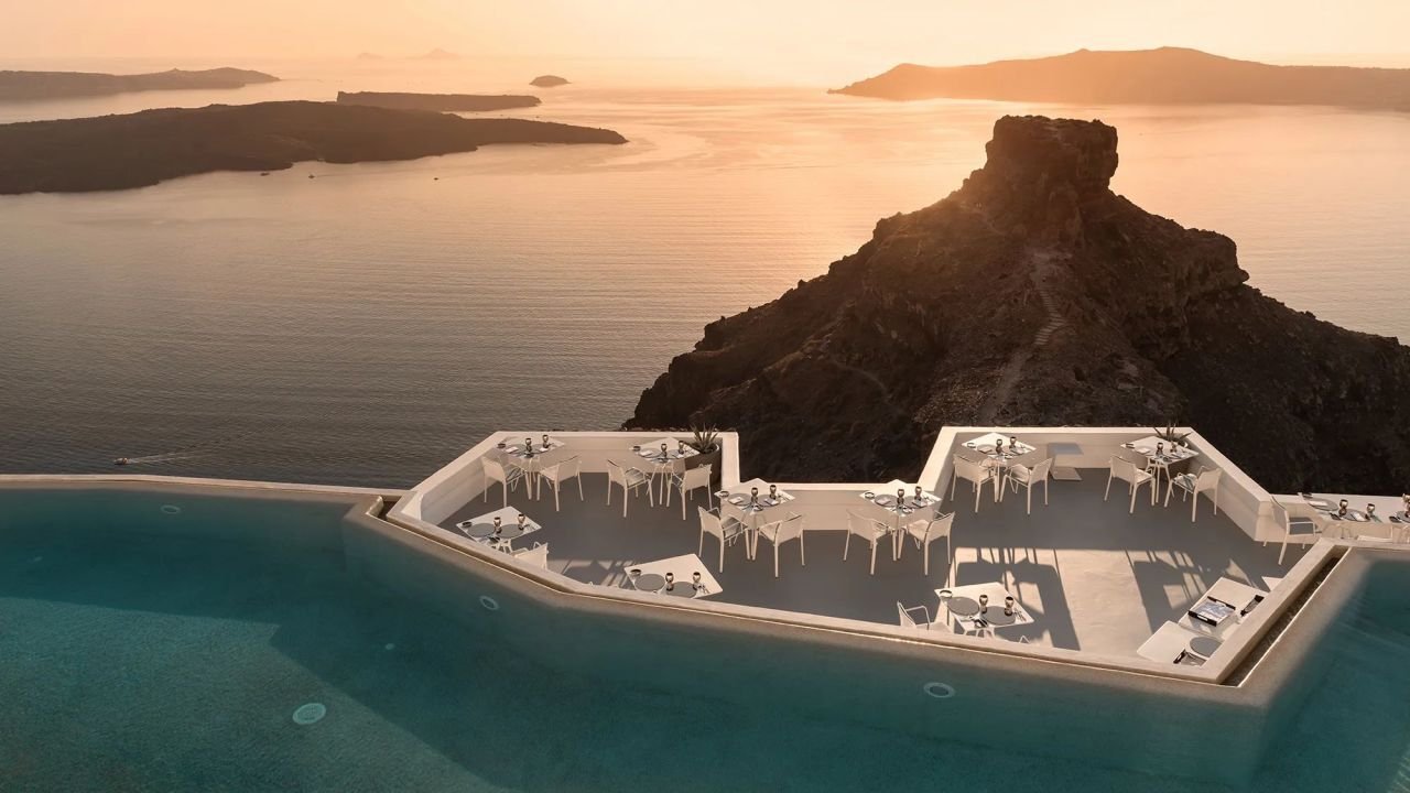 Varoulko Santorini