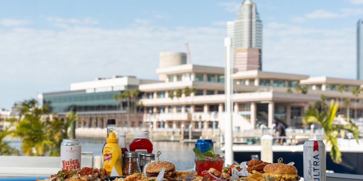 Lower Deck restaurant in Tampa, United States