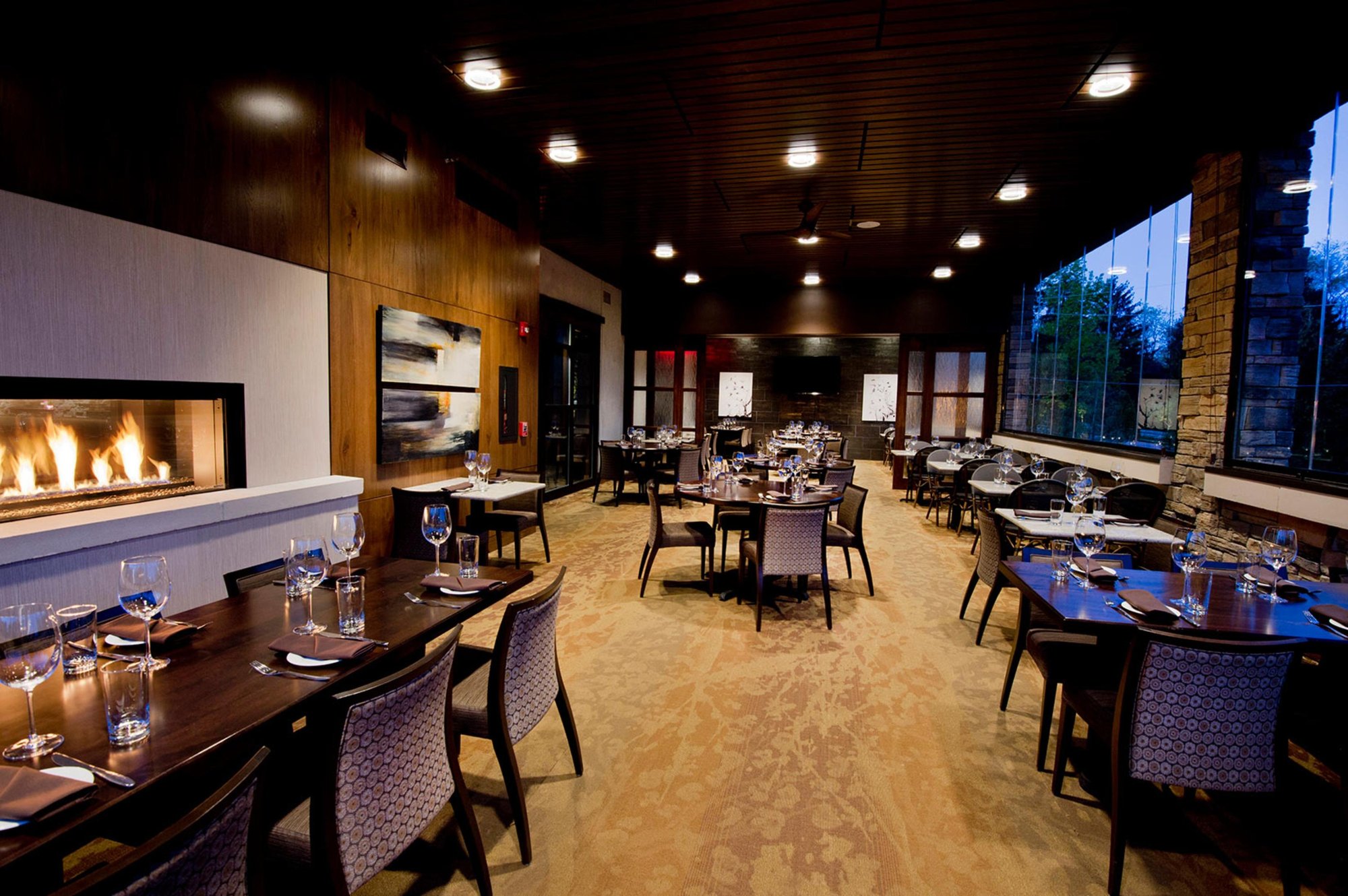 Mesh restaurant in Louisville, United States