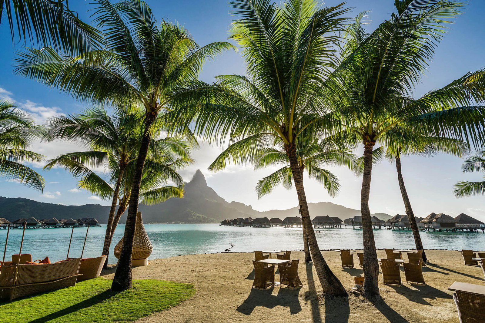 Sands, Restaurant in Bora Bora